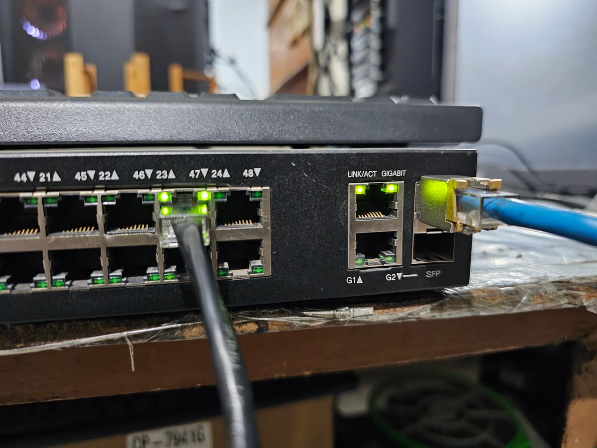 Combo Port di Switch: Si Kembar yang Nggak Pernah Nyala Barengan