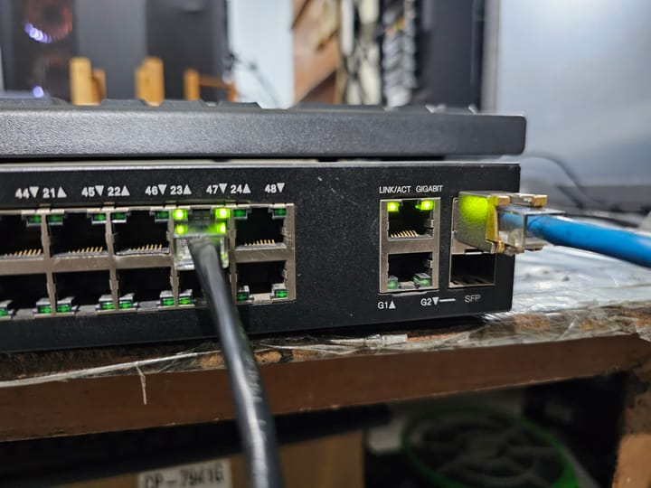 Combo Port di Switch: Si Kembar yang Nggak Pernah Nyala Barengan